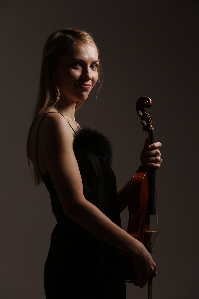 Barbara Zalaznik z violino
