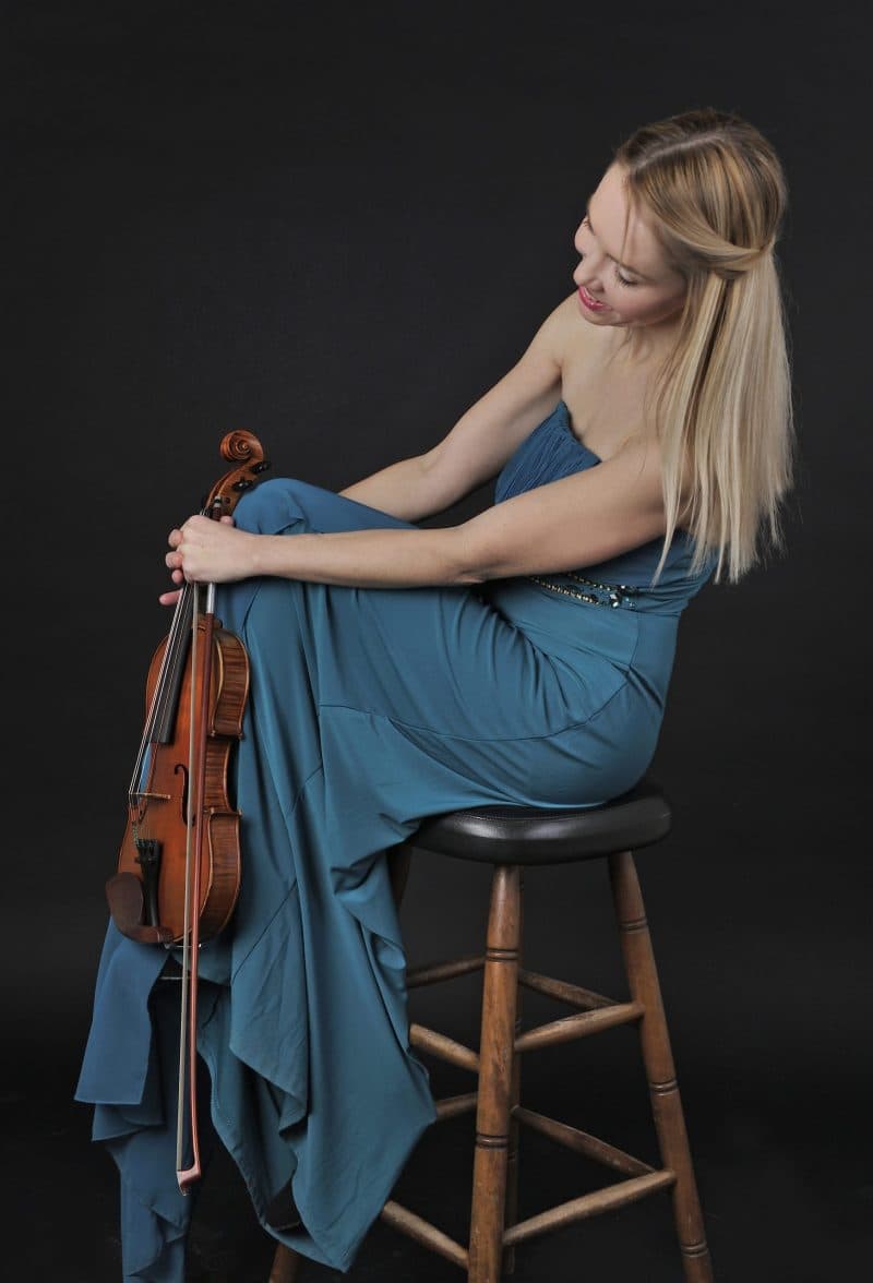 Barbara Zalaznik z violino